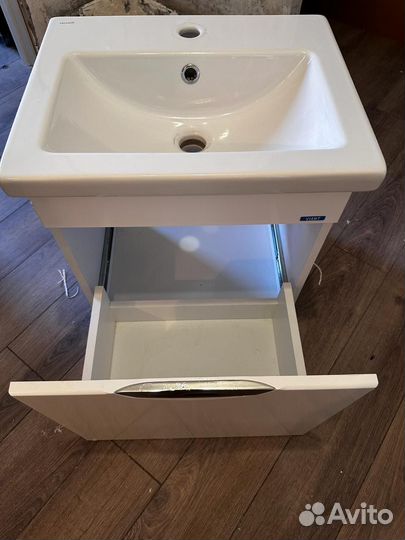 Тумба для ванной с раковиной