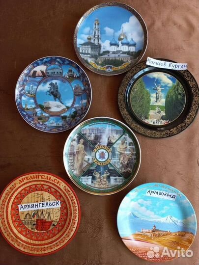 Тарелки сувенирные Новые