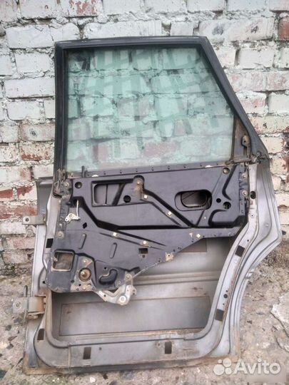 Задняя правая дверь Audi 80 b3