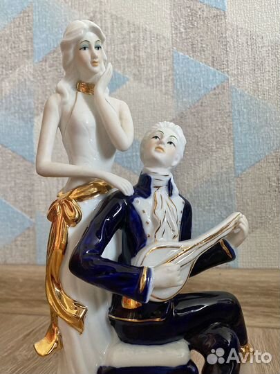 Статуэтка музыкант и его муза