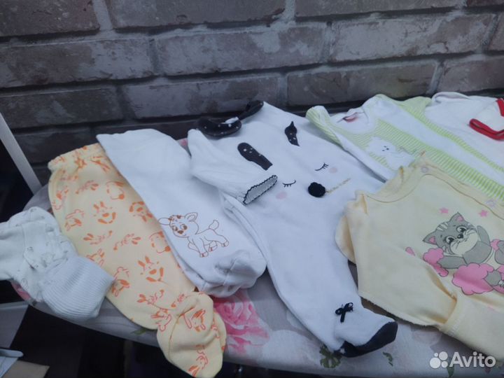 Одежда для новорожденых,пакетом