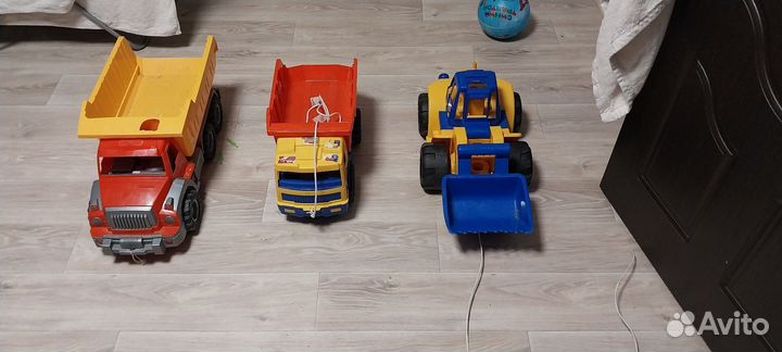 Детские игрушки машинки