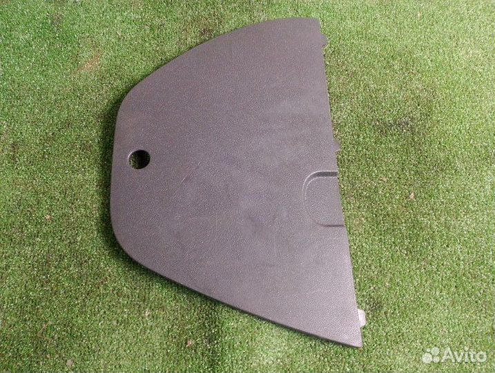 Обшивка багажника правая Opel Corsa 1.4 2007