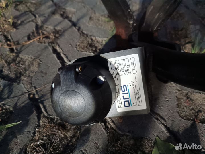 Фаркоп на logan