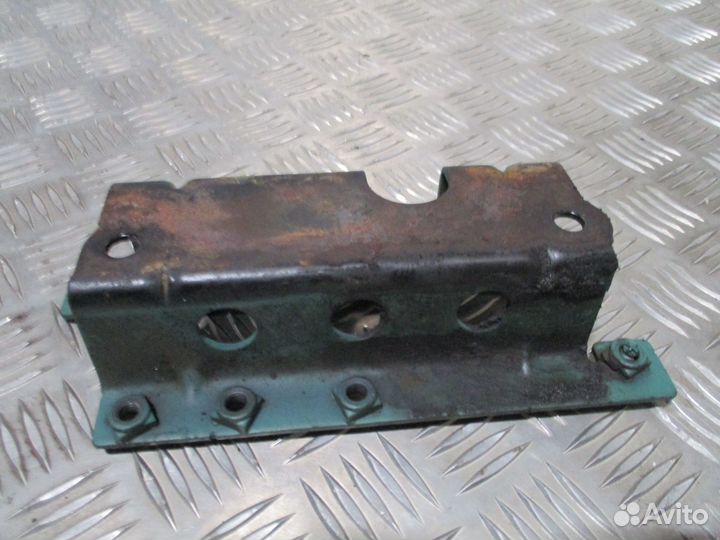 Кронштейн Volvo 24424852