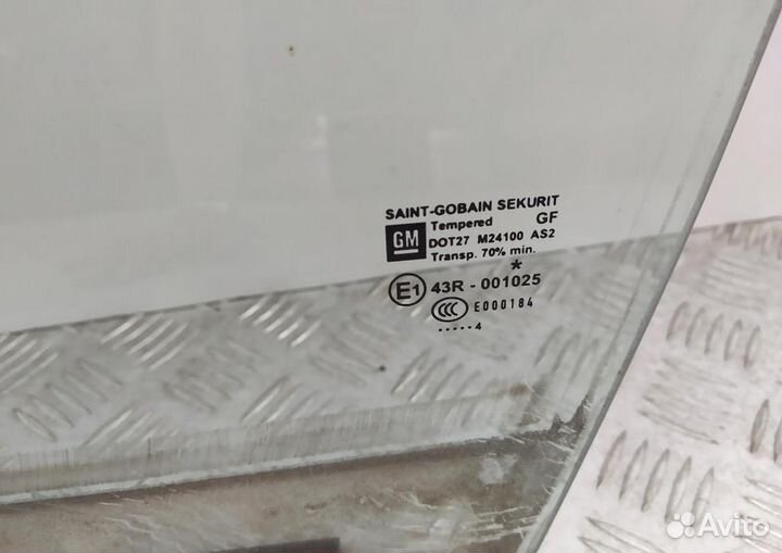 Стекло двери передней левой Opel Vectra C