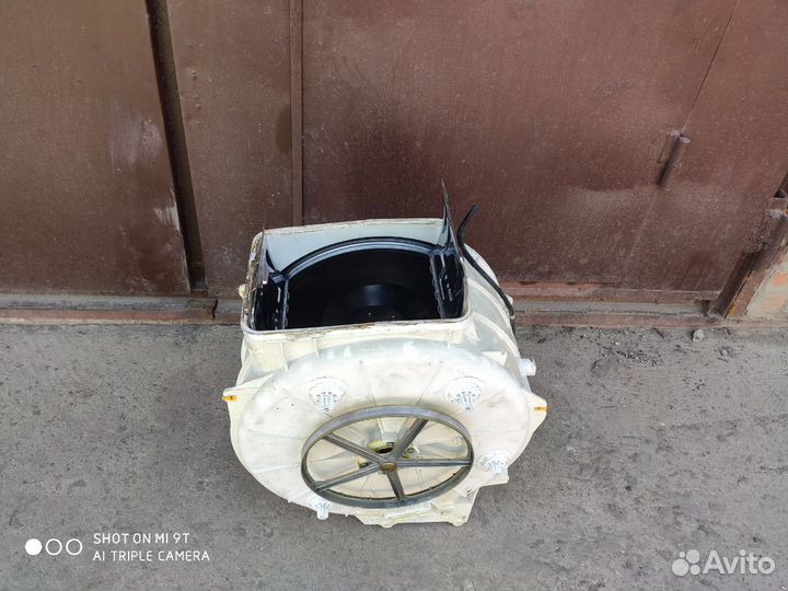 Бак стиральной машины с вертикальной загрузкой