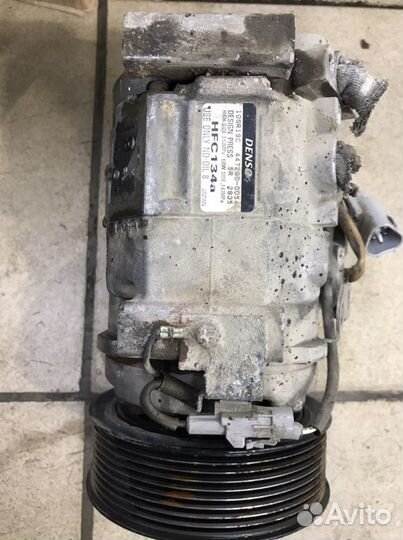 Компрессор кондиционера Toyota Land Cruiser 200