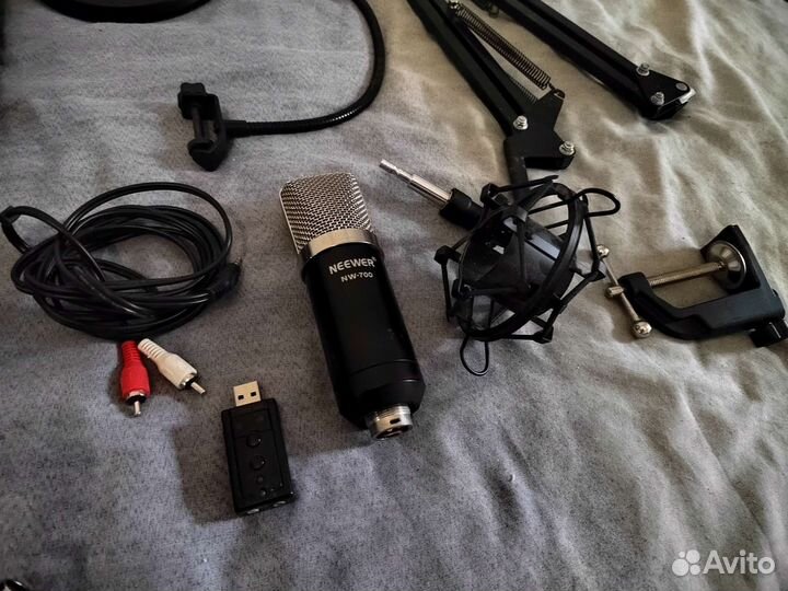 Студийный микрофон