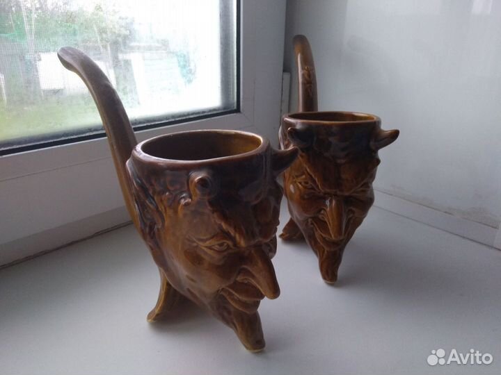 Глиняная посуда и статуэтки