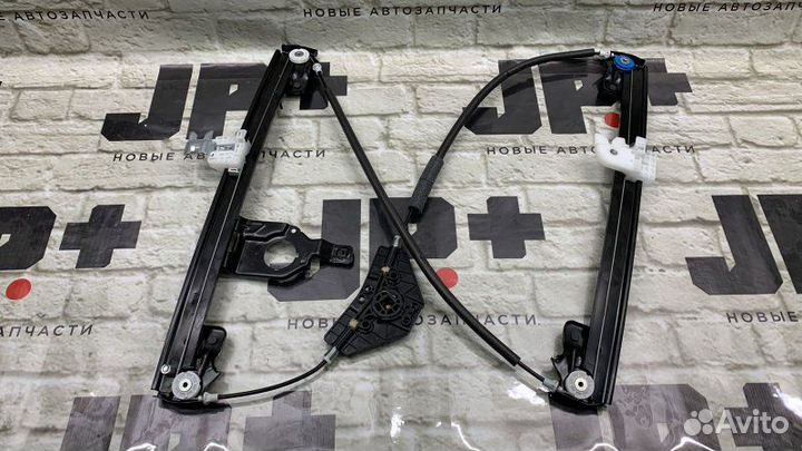 Стеклоподъемник двери передний правый Infiniti