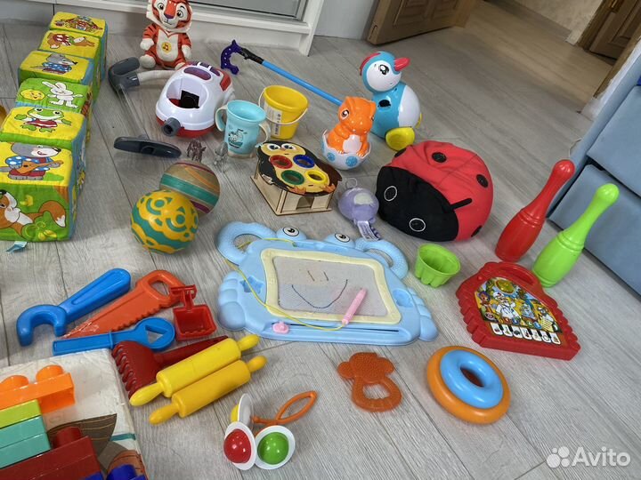 Развивающие игрушки пакетом
