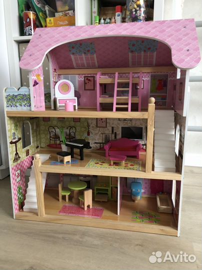 Домик кукольный