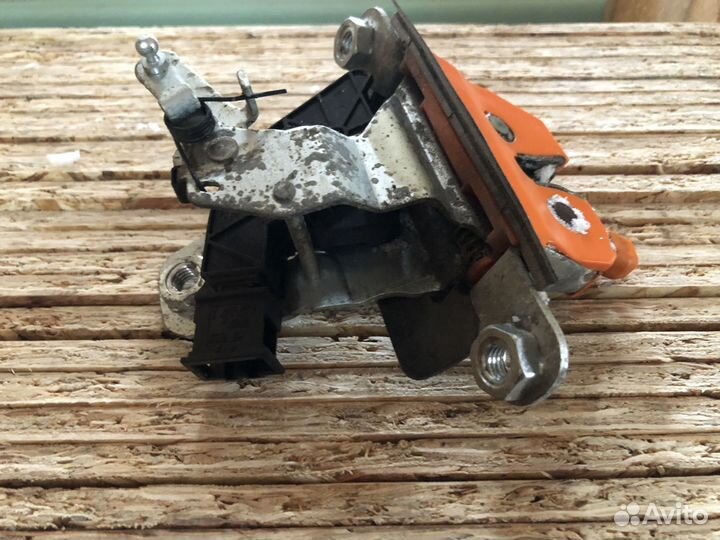 Замок багажника октавия тур