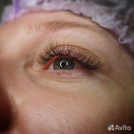 Наращивание ресниц в уютной студии