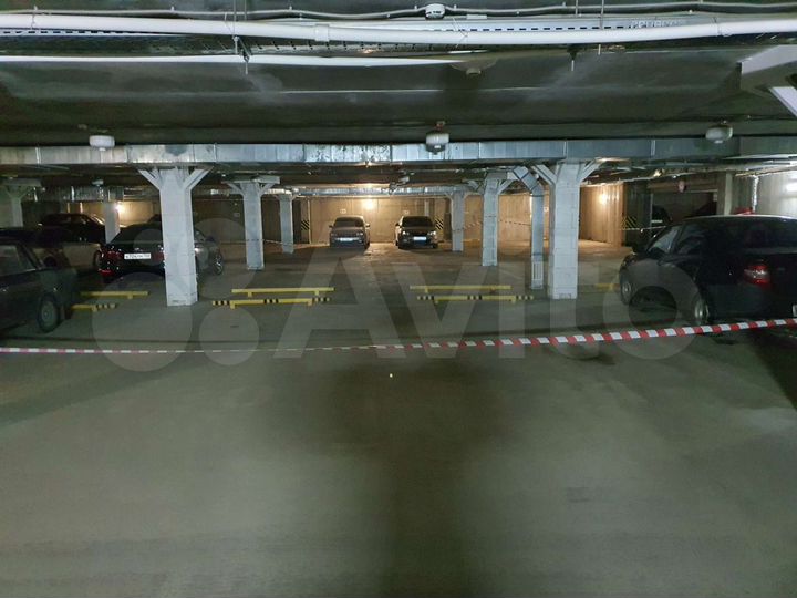 Машиноместо, 24 м²