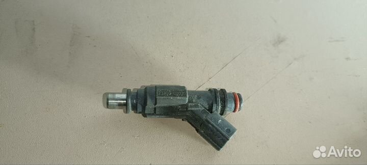 Форсунка Toyota Corolla E120