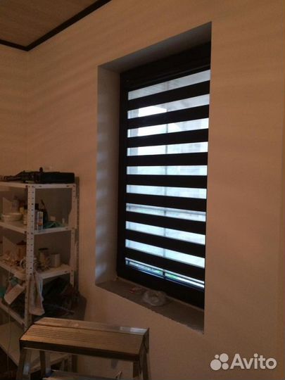 Рулонные шторы день ночь зебра E8679-L3562