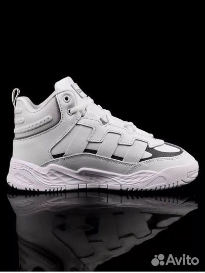 Кроссовки Adidas