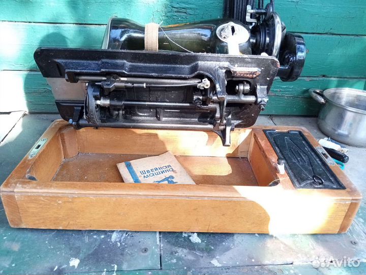 Швейная ручная машинка 2М