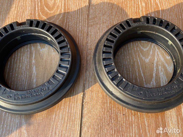 Опорный подшипник Passat B8 5Q0412249E