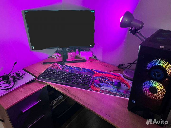 Письменный стол