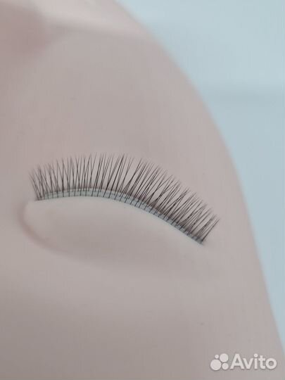 Манекен для наращивания ресниц с ресницами