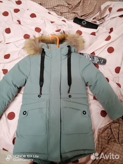 Продам новую тёплую куртку на 104 рост на девочку