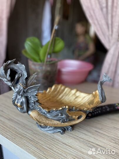 Статуэтка «Русалка и дракон»