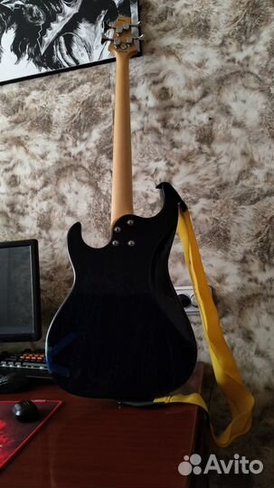 Бас гитара Greg Bennett Corsair