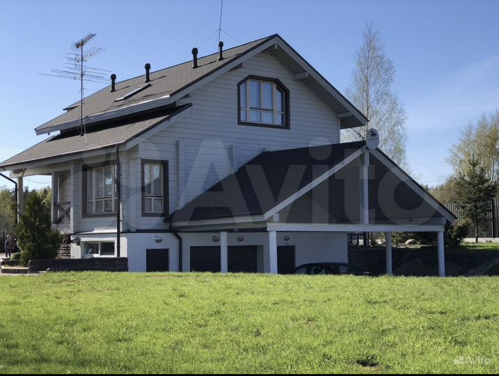 Дом 320 м² на участке 26 сот.