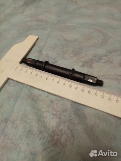 Ось для велосипеда в каретку