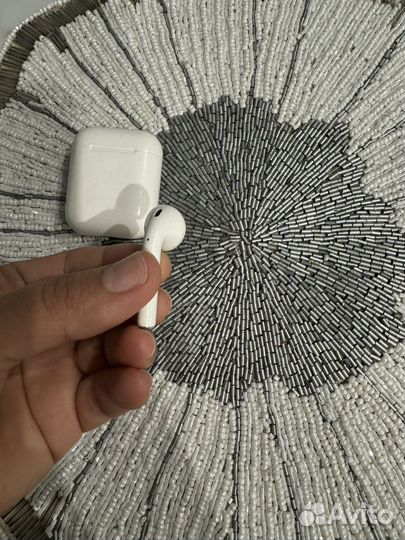 Наушники Apple airpods