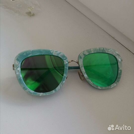 Солнцезащитные очки