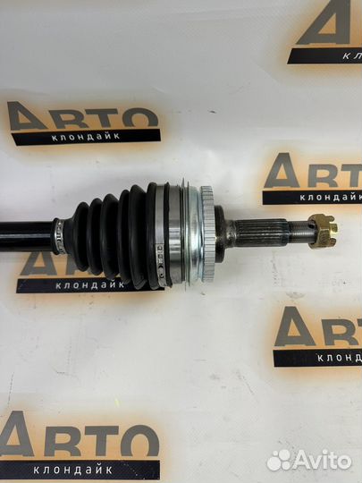 Вал приводной в сборе левый Town Ace Noah 4WD