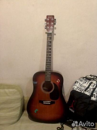 Акустическая гитара