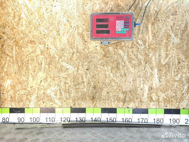 Молдинг стекла двери правой задней Ford Mondeo 200