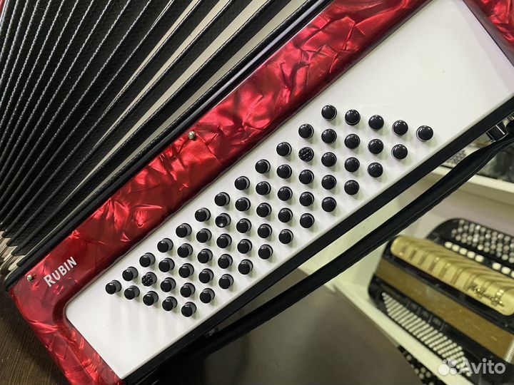 Аккордеон Weltmeister Rubin