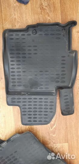 Автомобильные коврики резиновые