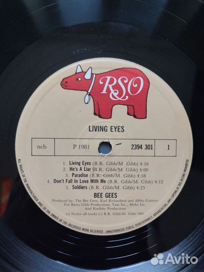 Bee Gees – Living Eyes