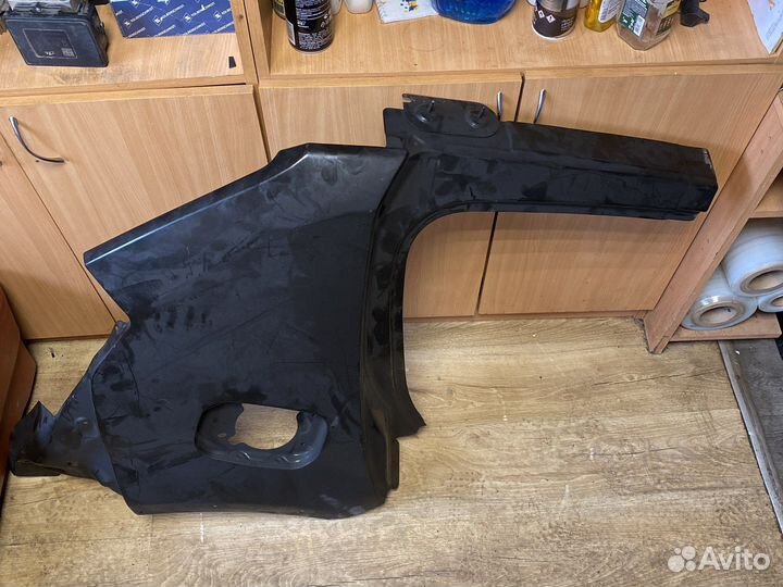 Renault sandero заднее правое крыло