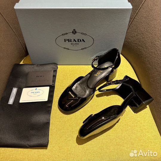 Туфли женские Prada