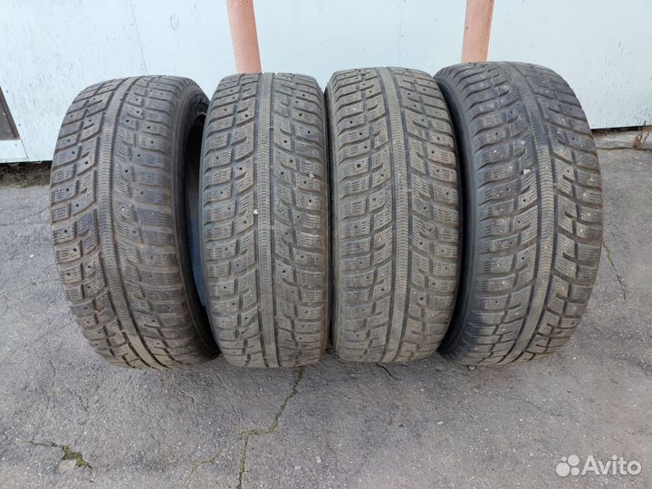 Kumho I'Zen KW22 215/55 R17 98T