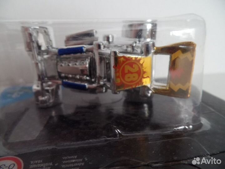 Машинка 1:64 Maisto / Rik&Rok Skooter