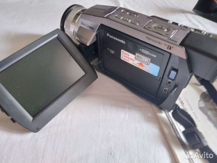 Видеокамера Panasonic Palmcorder PV-DV402D 700X