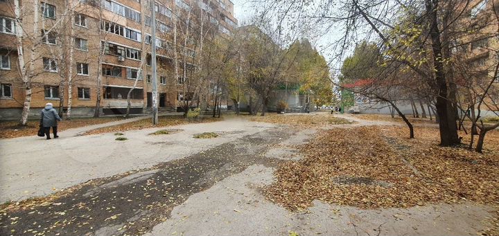 Помещение 218м² свободной планировки в жилом масси