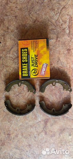 Колодки тормозные барабанные зад Toyota Vista Sv30