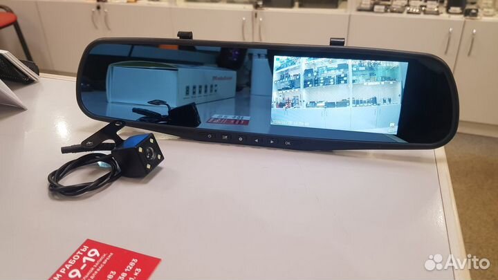 Видеорегистратор зеркало + парковка
