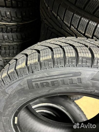 Pirelli Ice Zero FR 215/55 R16 97T