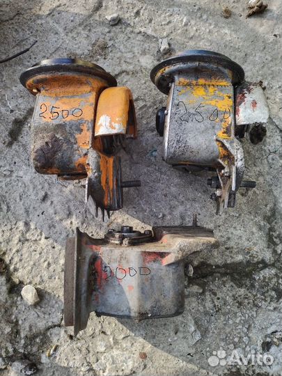 Продам запчасти к бензопиле Урал Электрон